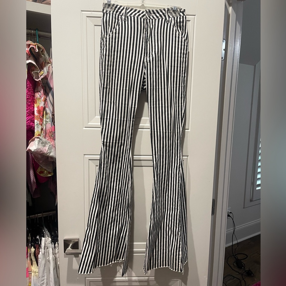 Women’s Blank Paige Denim Collection Black and White Flare Jeans in a Small